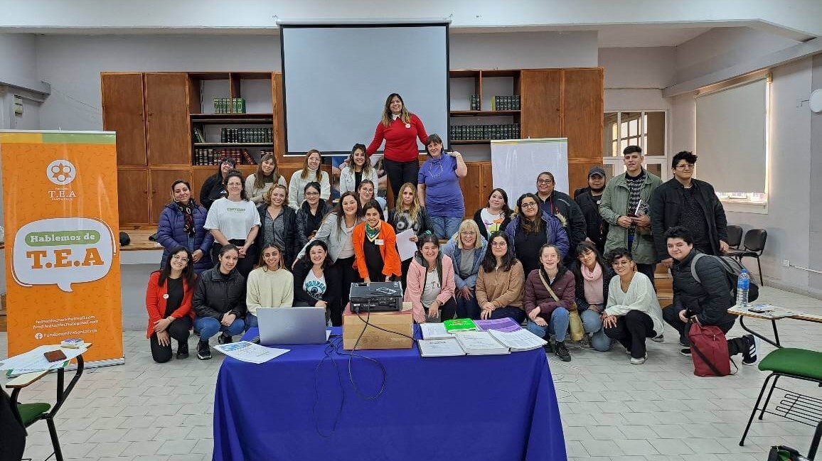 Taller Teórico Práctico ''Hacia el Empoderamiento de las Familias.'' Fundación TEA Santa Cruz